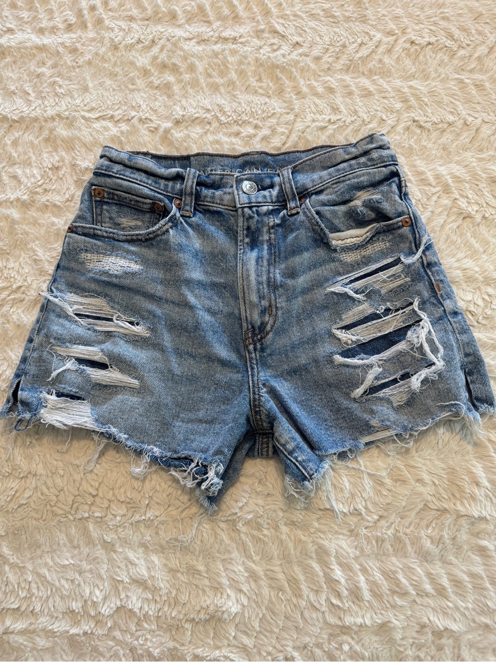 American Eagle HighRise 90s Boyfriend Denim Shorts Size 00 distressed raw hem